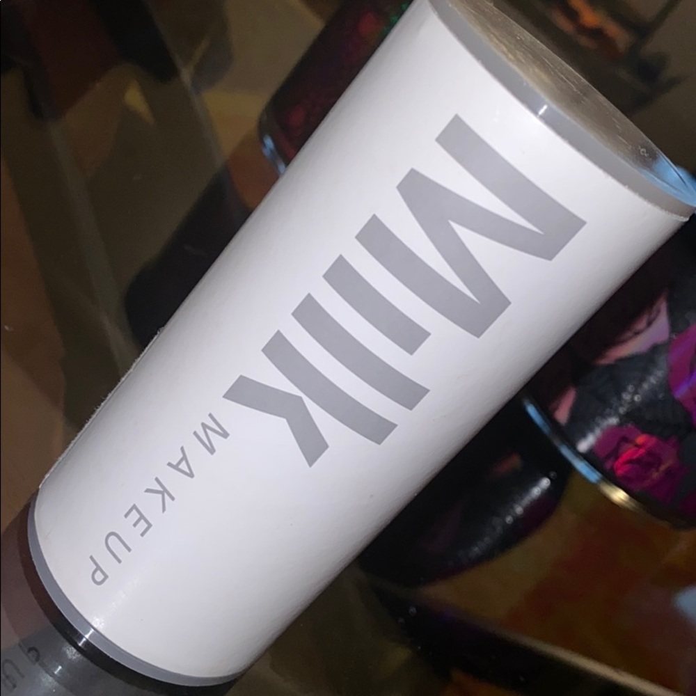 Milk makeup blur spray